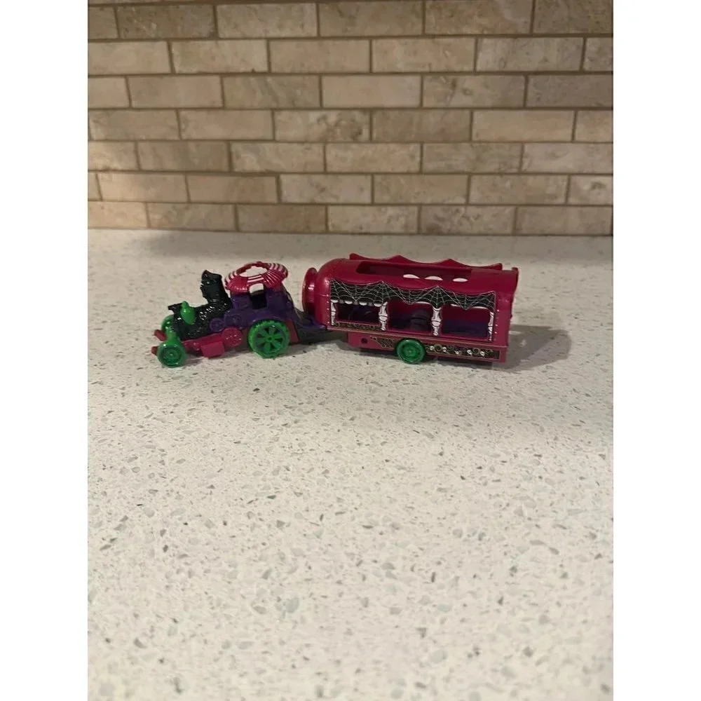 2017 Hot Wheels Car-Nival Steamer sf